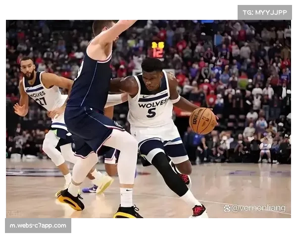 爱德华兹关键时刻爆发,森林狼逆袭开拓者赢得比赛 爱德华兹关键时刻爆发,森林狼逆袭开拓者赢得比赛